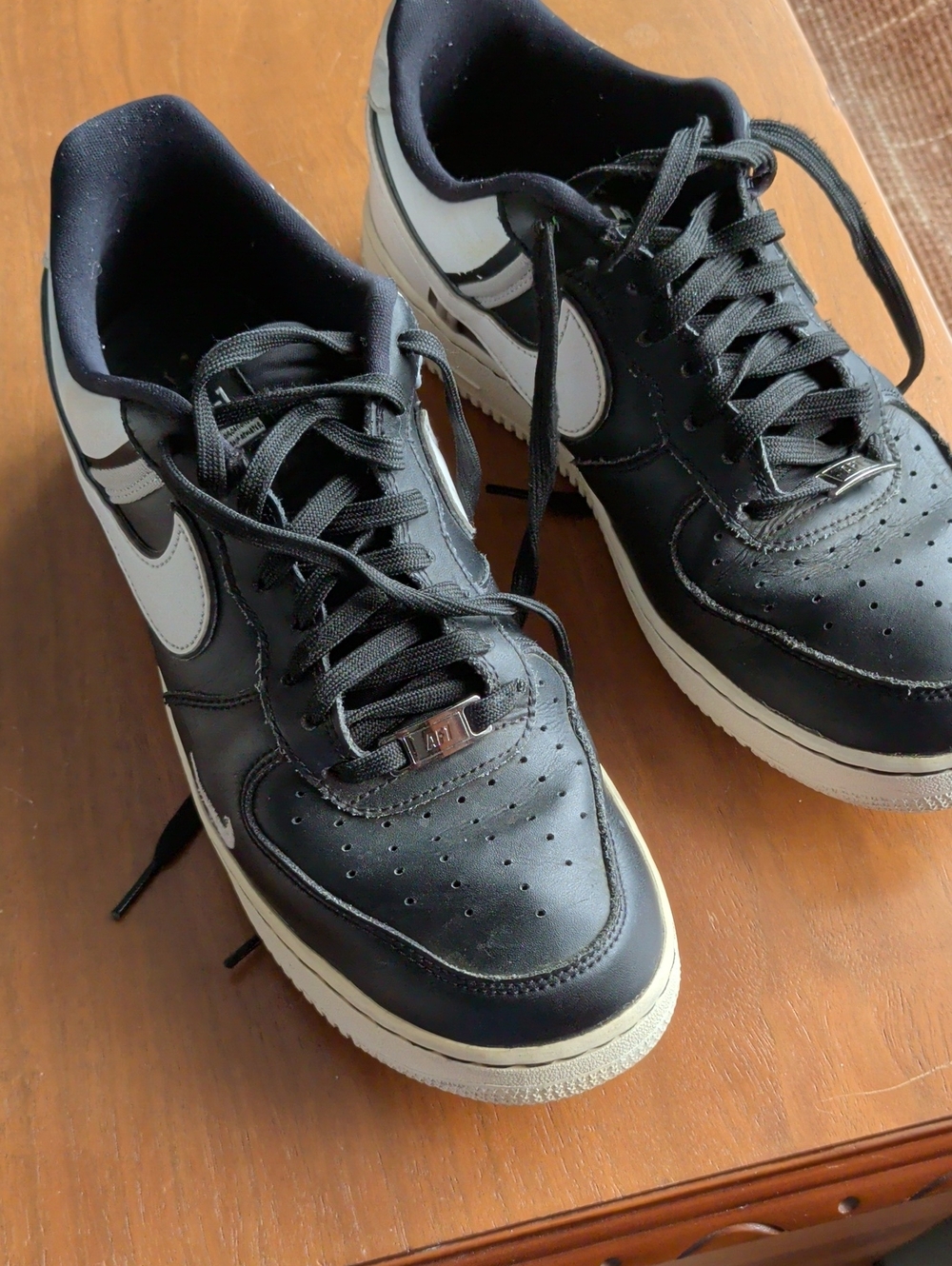 Nike Black and White Low-Top Sneakers Air Force 1